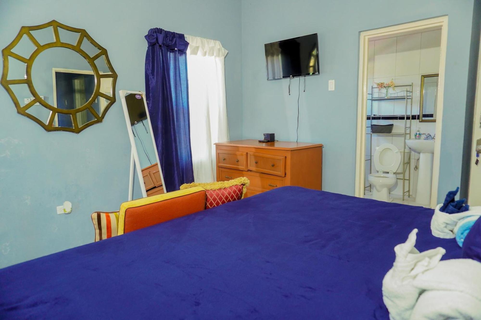 A Taste Of Jamaica Lavern's Place * Ocho Rios