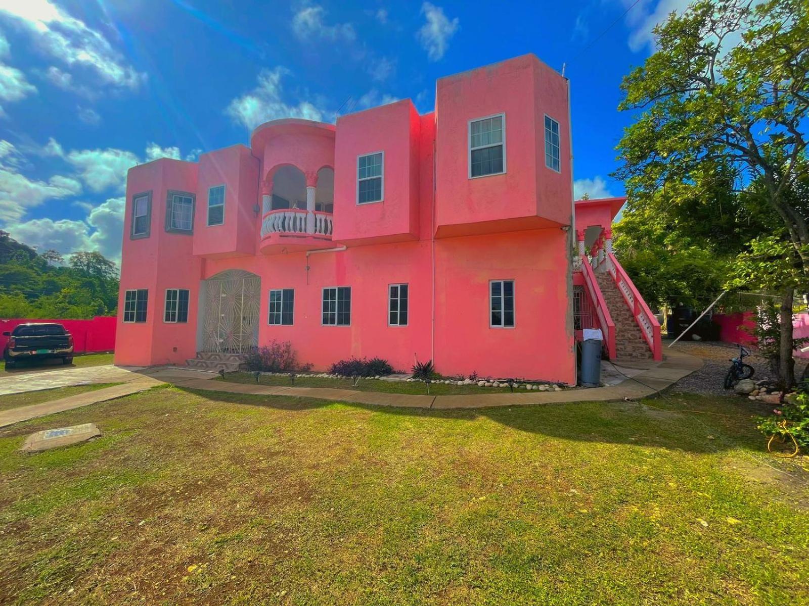A Taste Of Jamaica Lavern's Place Apartment