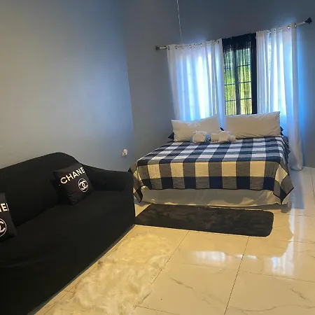 A Taste Of Jamaica Lavern'S Place Ocho Rios Exterior photo