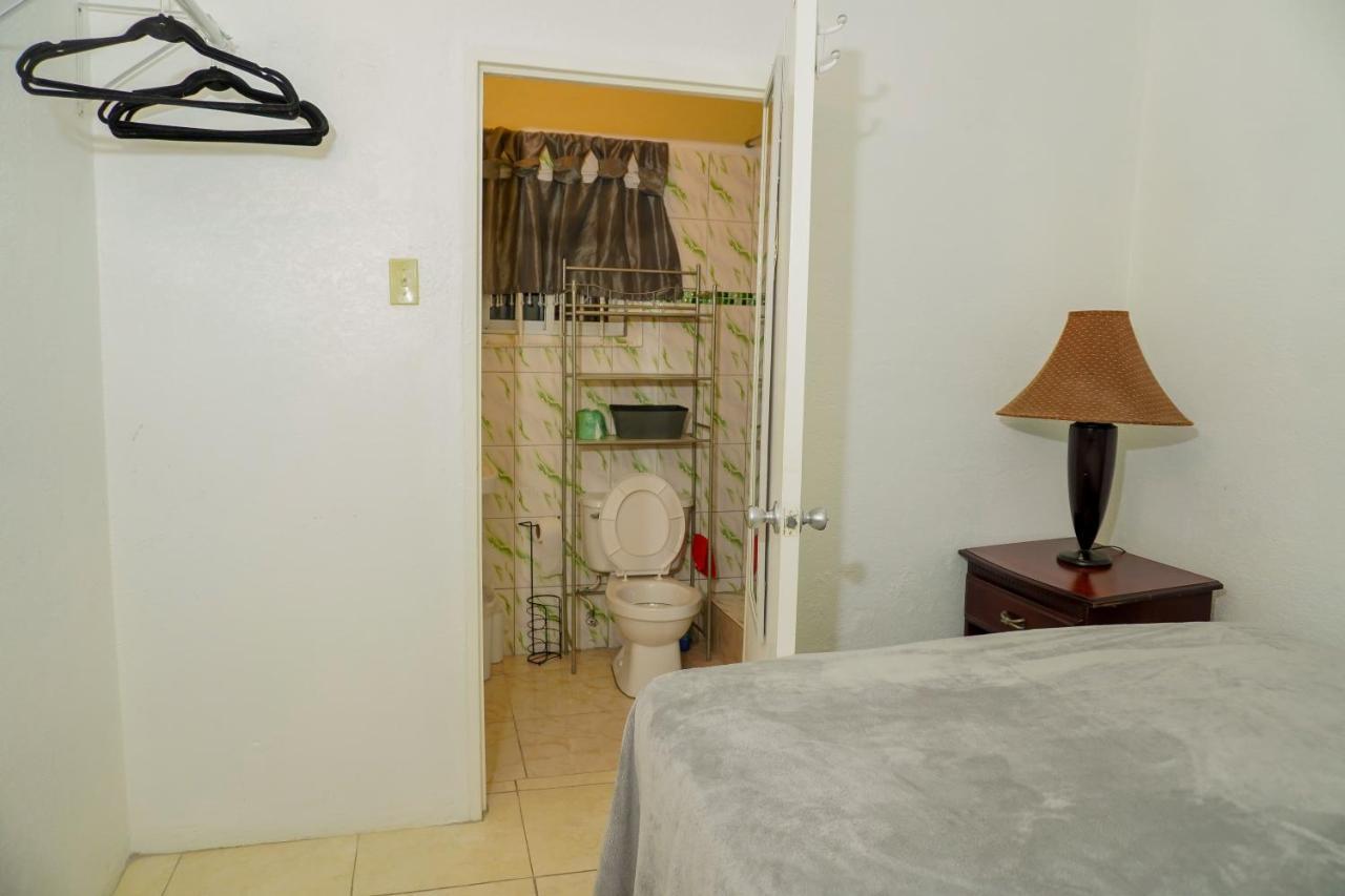 A Taste Of Jamaica Lavern's Place Appartamento